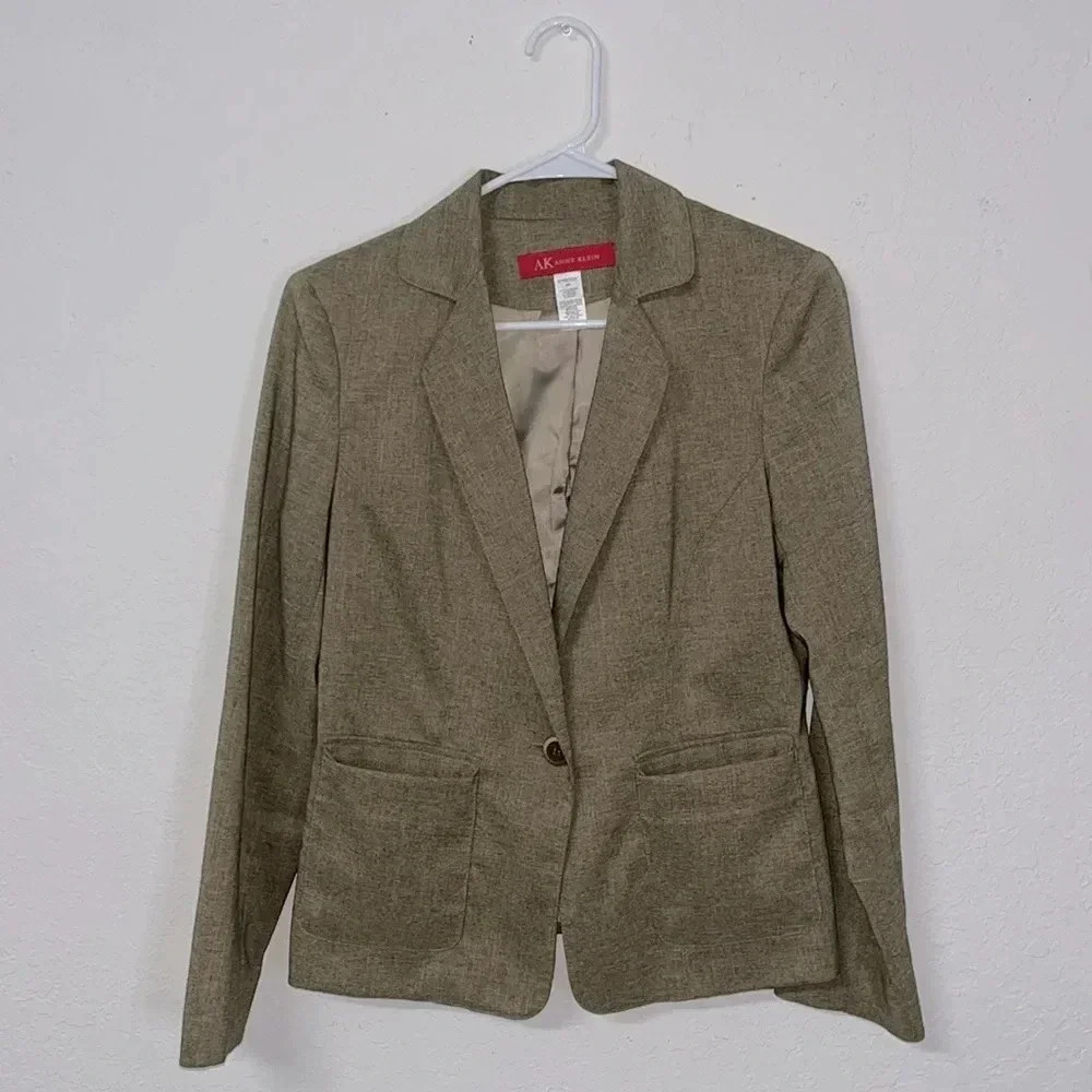 Imperfect neutral blazer 1 button shoulder pad notched collar pockets old money